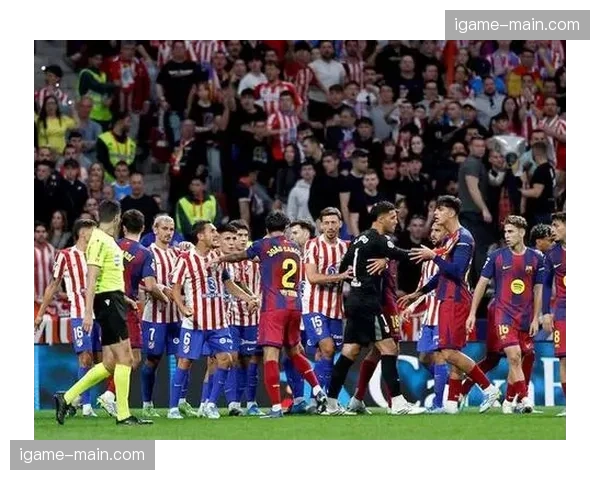 巴萨2-0赫塔菲西甲11分领跑，费尔明·洛佩斯与拉什福德各入一球